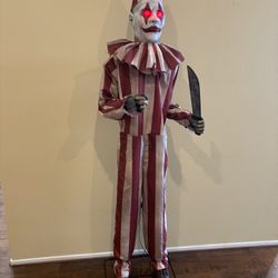 Clown Halloween Animatronic SPIRIT HALLOWEEN "Silent & Deadly" Clown Prop HUGE 6ft 9in Animatronic!
