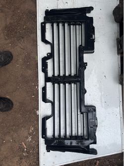 2015-2020 Chevy Tahoe shutter auto parts