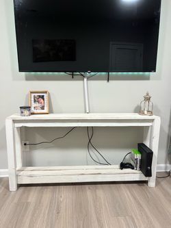Tv stand, coffee table and 2 end tables