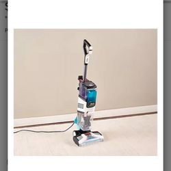Shark® CarpetXpert™ with Stainstriker