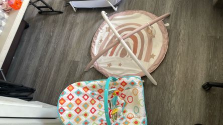 Baby bouncer and play pad