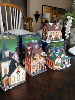Heartland Valley Village Christmas Village Set