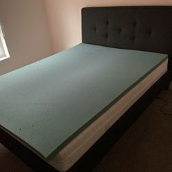 Very Very Clean Almost New Queen Sized Bed With Matress 