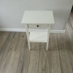 End table