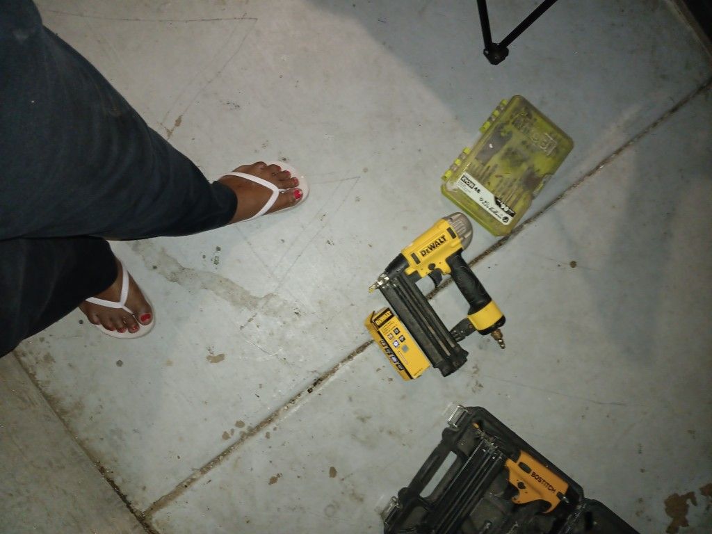 Dewalt Nail Gun