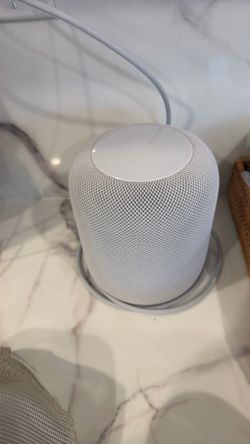 Apple HomePod gen 1