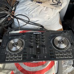 Newmark MT3 Dj Controller 