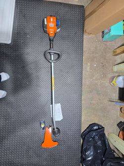 Husqvarna 130C string trimmer