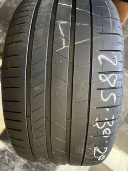 285/30/20 Pirelli P Zero