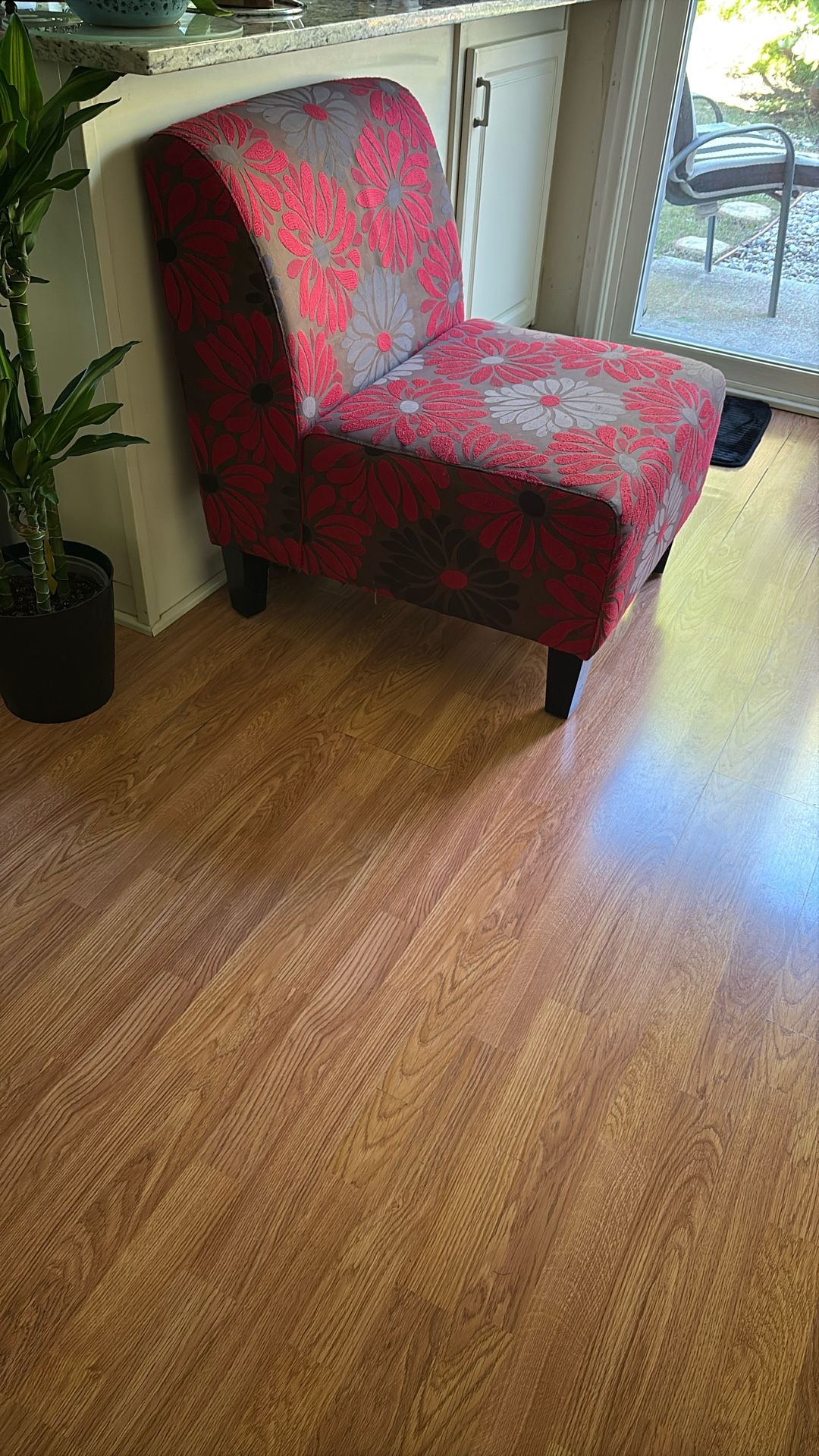 Twin Bed, Accent chair(s) Glass Top Table, Sofa,office Chair