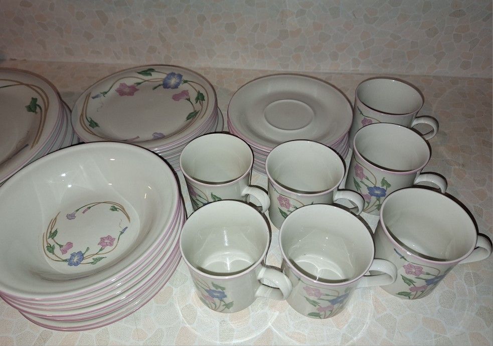 Stoneware Dining Set