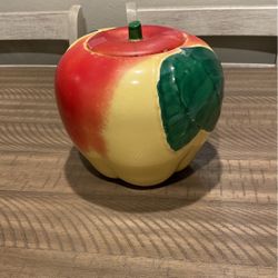 Vintage 1940’s Large Hull Cookie Jar