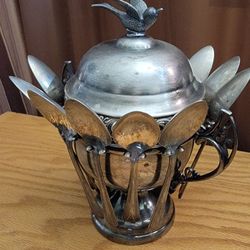WR Rogers Silver Plate New York # 59 Bird Sugar Bowl With 8 Spoons
