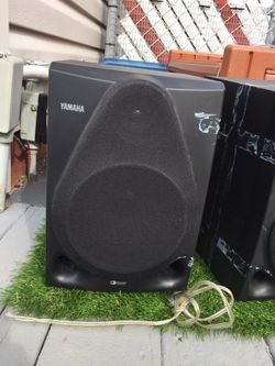 Yamaha audio speakers