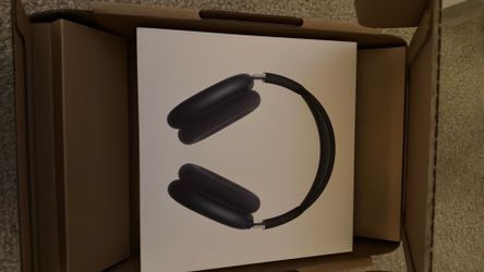 AirPods Max 2 Midnight and Blue