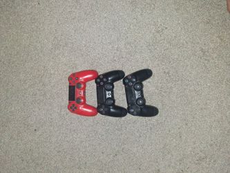 1 red 2 black controller ps4
