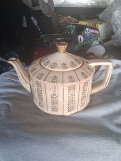 Vintage Sadler ceramic teapot made in Staffordshire,England