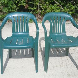 CHAIRS- 4 AVAILABLE @$7ea- 45th Street East 