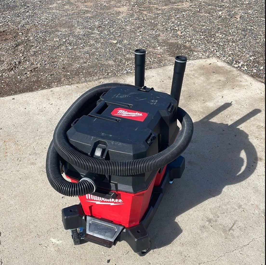 Milwaukee 6 Gallon 6.5 Peak HP Wet/Dry Shop Vacuum Corded