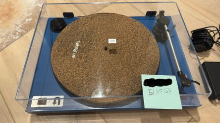 U-Turn Orbit Record Player