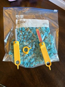 Makedo cardboard construction kit. Pickup Happy Valley/67th Ave