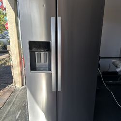 Whirlpool Refrigerator 