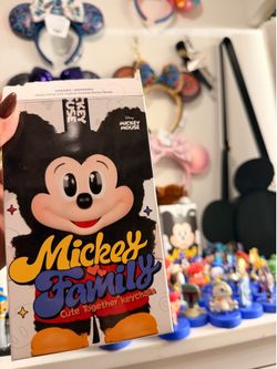 Popmart Mickey & Friends - Minnie