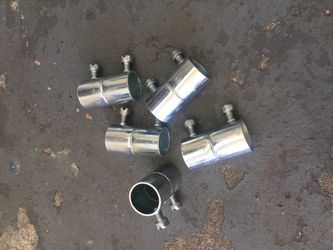 1/2 Couplings W/ Screws