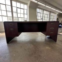 Modern Black Office Desk – 60” Wide
