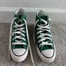 UNISEX Converse All Star High-Top Sneaker Size 4 in men and 6 in women