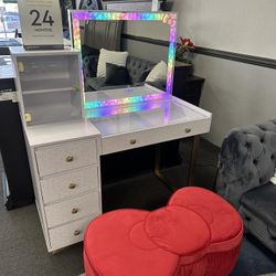 Hello Kitty Vanity Set