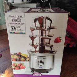 New Chocolate Fondue Fountain – In Box