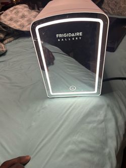 Mini fridge