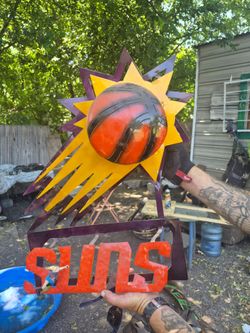 Phoenix Suns sign