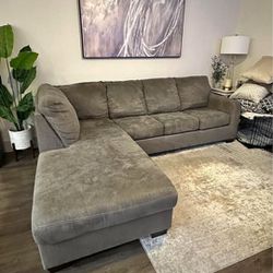 BRAND NEW GREY REVERSIBLE SECTIONAL 