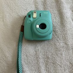 Fuji Film Instax Mini Polaroid Camera