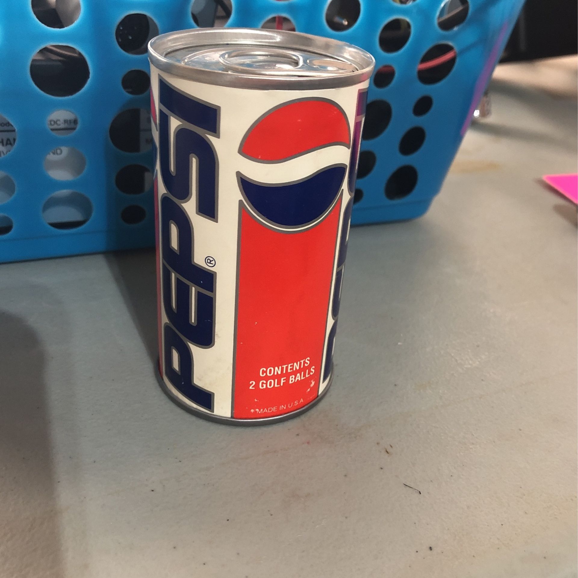 2 Golf Ball Pepsi Can. Unopened. Collectors Item. Over 30 Years Old