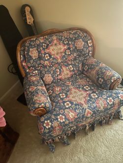 Couch, table, ottoman, chair, shelf, mirror/drawers, Eagle pic in frame