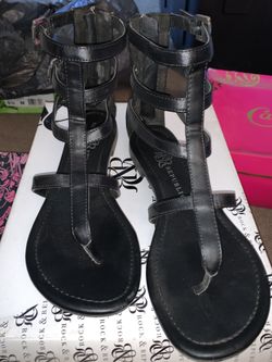 Women’s sandals