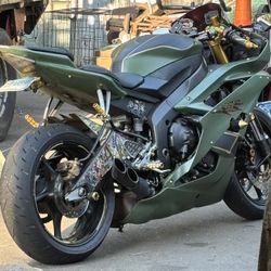 06 Yamaha R6