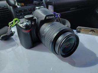Nikon D3000 DSLR camera