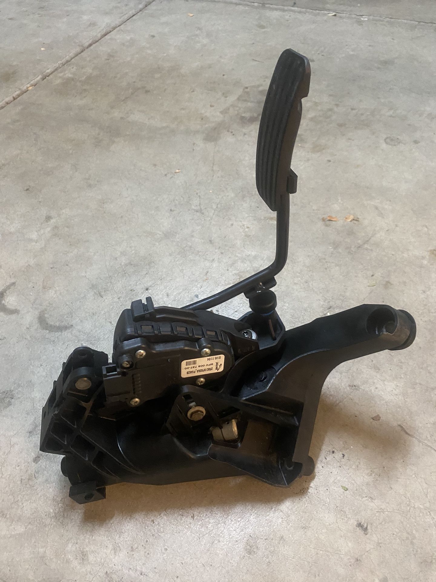 Good working gas pedal for 2005 jaguar stype 3.0 motor