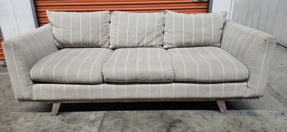 Aria Designs Couch FREE DELIVERY 