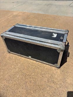 Heavy duty amp head road case fits Marshall