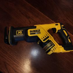 DeWalt 20v Max XR Reciprocating Sawzaw