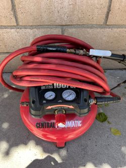 Central Pneumatic air compressor with hose