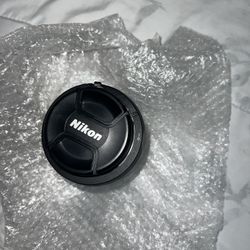 Nikon 24–70mm f/2.8G AF-S – Like New