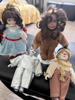 WIZARD OF OZ- Ornaments/Dolls With 2 Stands