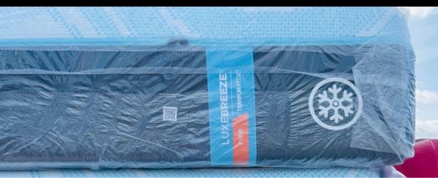 Tempur-Pedic LuxeBreeze Firm Mattress king size