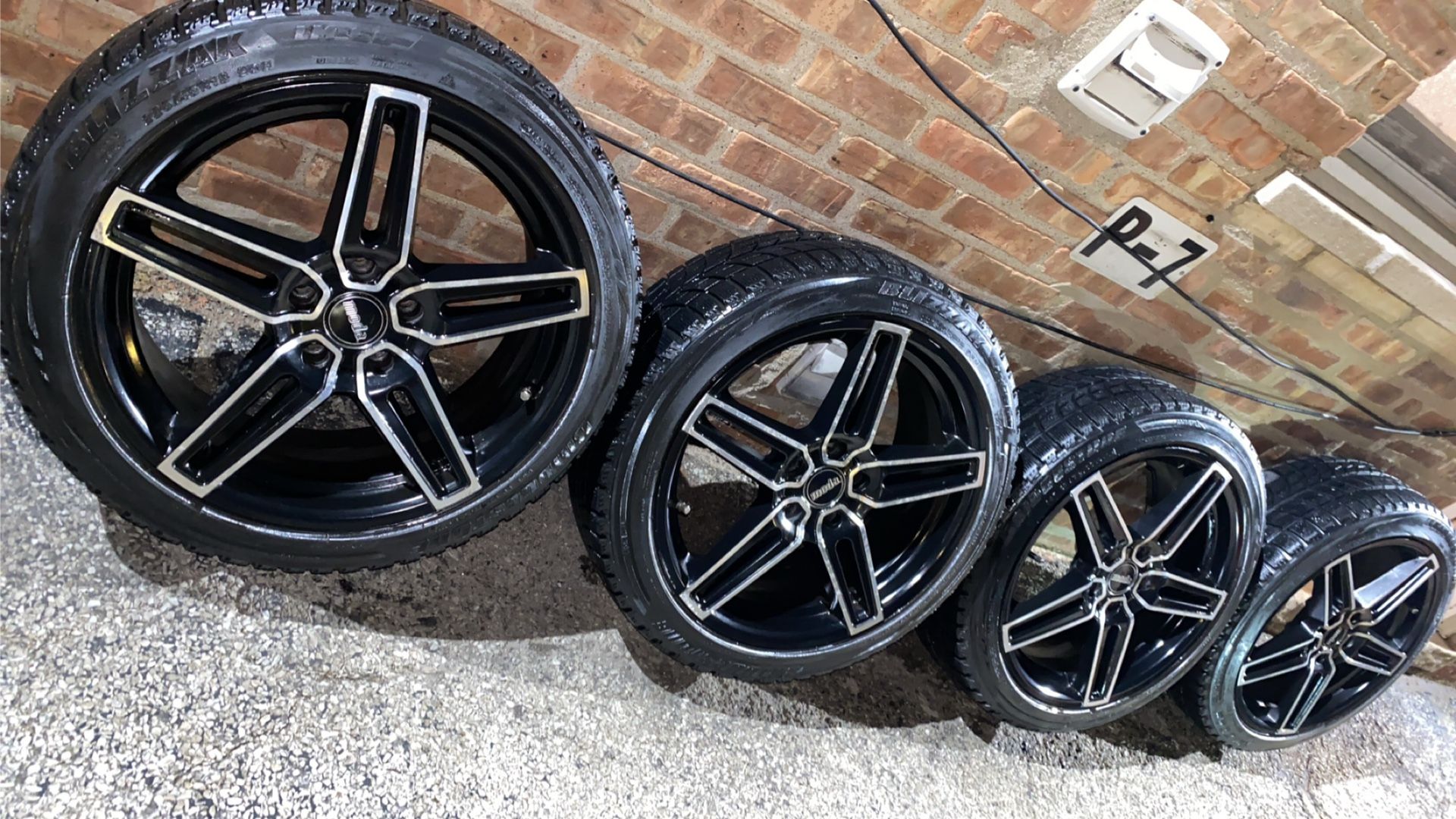 18” Moda Rims And Tires Sensors Included